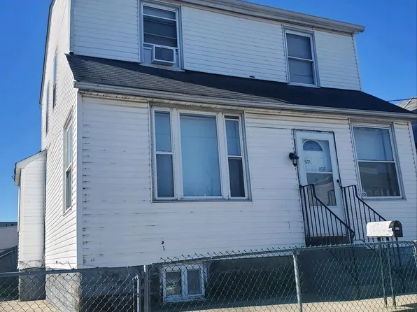1031 N 33rd St, Camden, NJ 08105