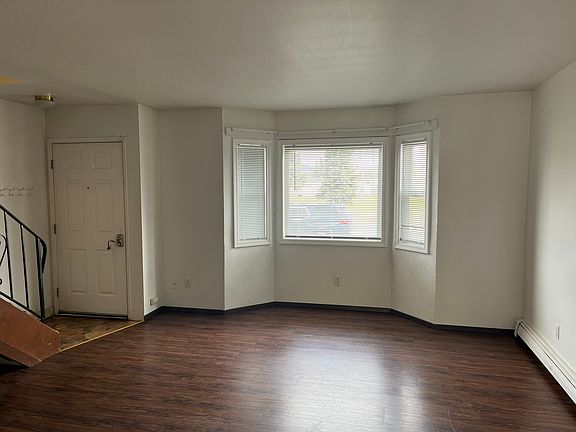 3rd image of 708 Klevin St #3