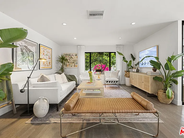 1739 San Ysidro Dr — Photo 7