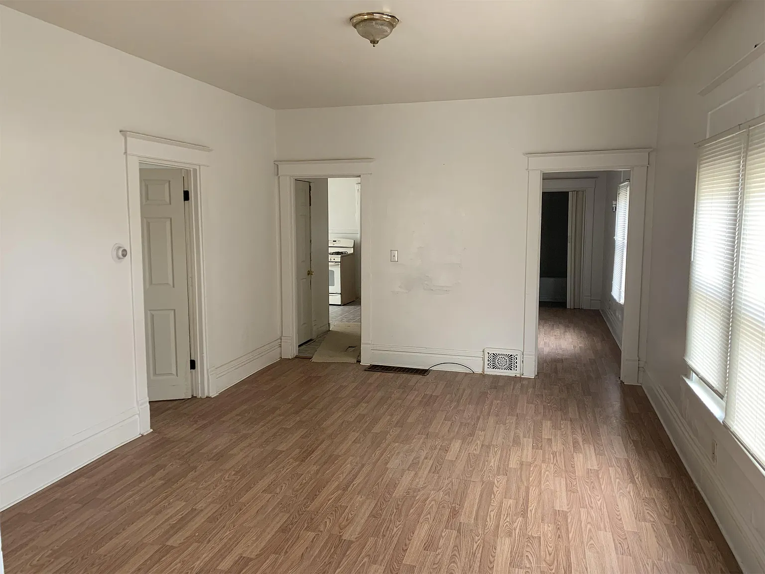 1807 S Stanley St photo 1