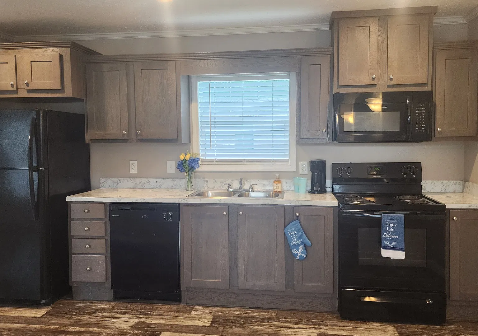 2 bed, 840 sqft, $1,489 — Photo 3