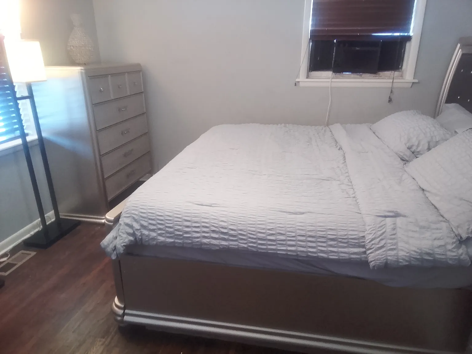 3 bed, 1.5 bath, 1653 sqft, $1,500 — Photo 2