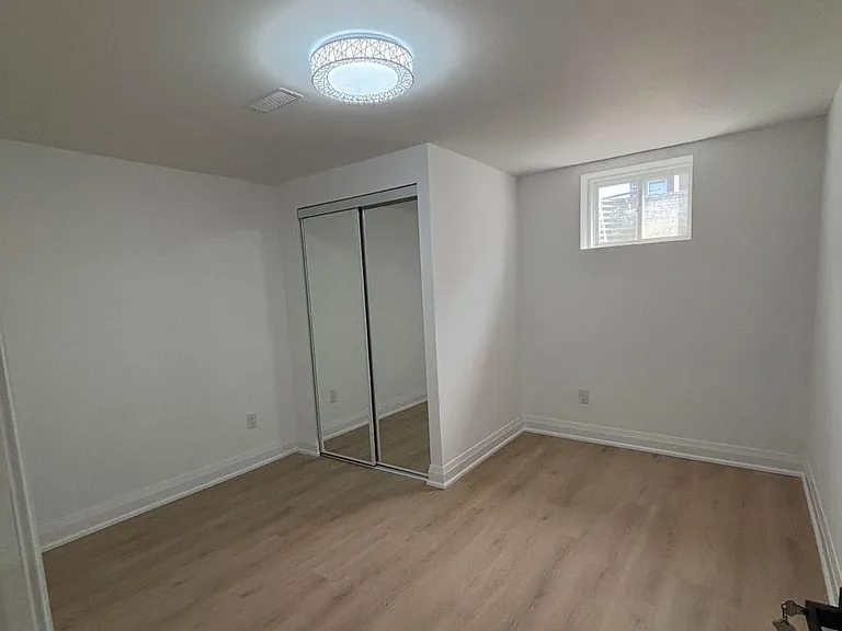 1572 Honey Locust Pl #BASEMENT — Photo 11