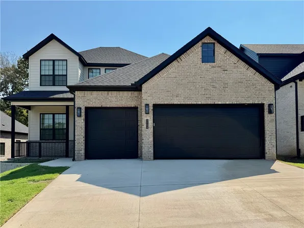 2544 N Crossover Rd, Fayetteville, AR 72703
