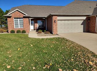 308 Spring Ridge Dr, Bloomington, IL 61704