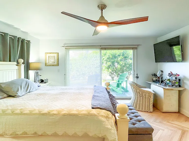 20 Hubbard Ln #106 — Photo 16