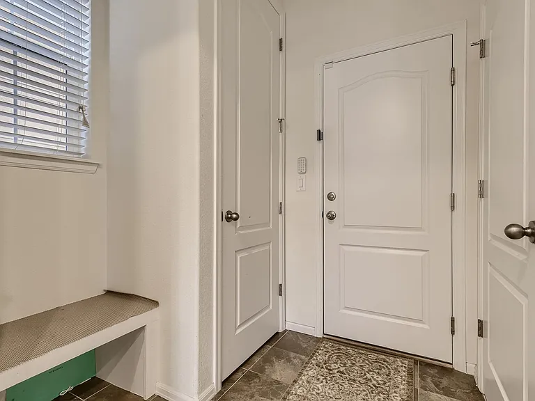 14960 Chicago St — Photo 34