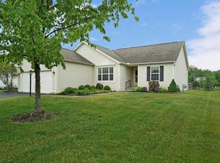 5700 Daisy Trail Dr, Grove City, OH 43123
