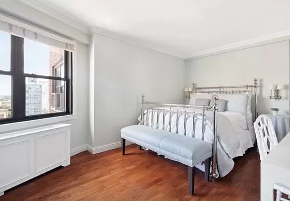3rd image of 201 E 77th St APT 17A