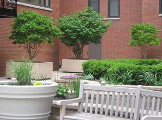 333 W Hubbard St APT 2G, Chicago, IL 60610