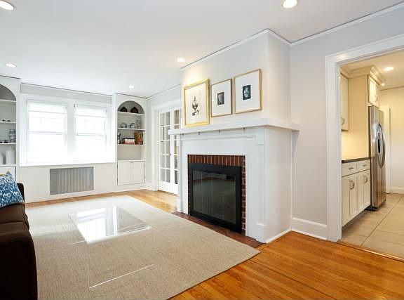 3rd image of 71 Hickory Grove Dr W