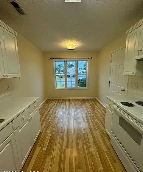 7217 Vespar Ct — Photo 5