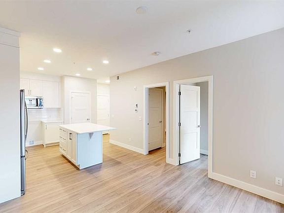 5th image of 8355 E 19th Ave SW #220