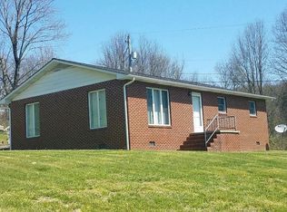 578 Harbor St, Pounding Mill, VA 24637