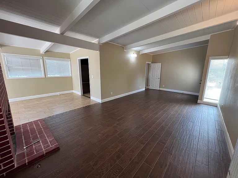 1845 Ord Grove Ave — Photo 24