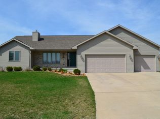 3325 Sitka St, Green Bay, WI 54311