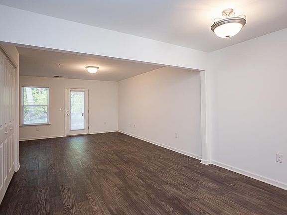 3rd image of 101 Bevington Ct