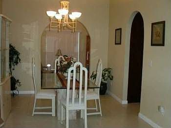 4th image of 7370 NW 52nd St
