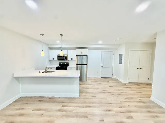 1 bed, 9999 sqft, $2,895 — Photo 2
