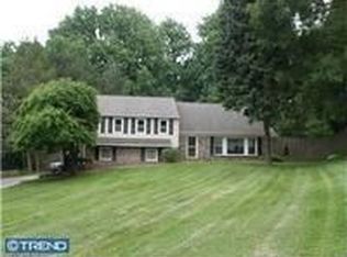 70 Beacon Hill Ln, Phoenixville, PA 19460