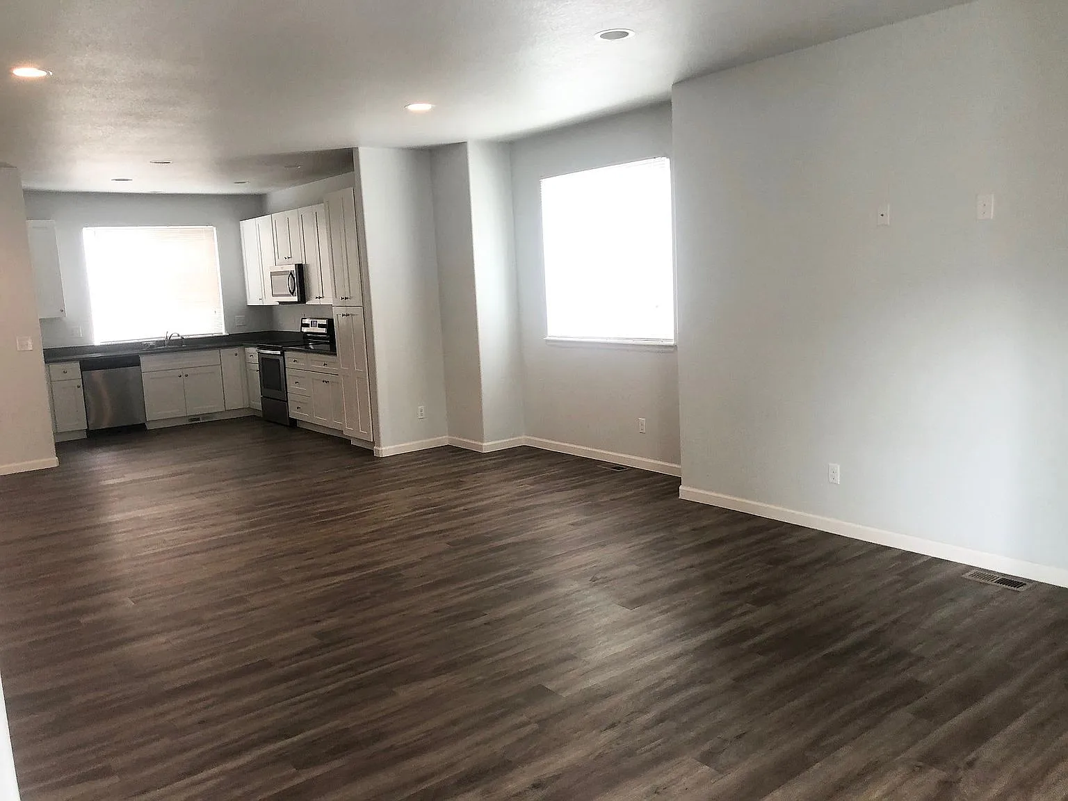 2 bed, 3.5 bath, 1845 sqft, $2,495 — Photo 4