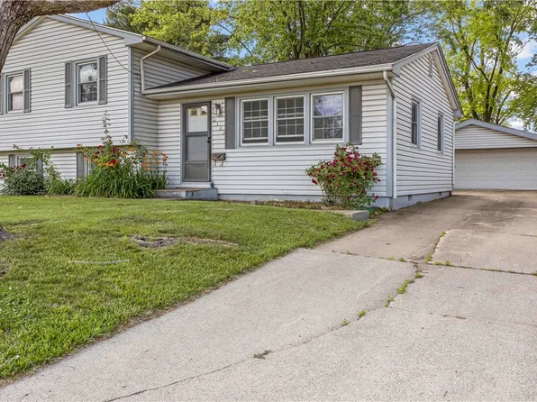 4122 Boyd St, Des Moines, IA 50317