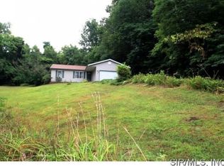 137 Valley Dr, Caseyville, IL 62232