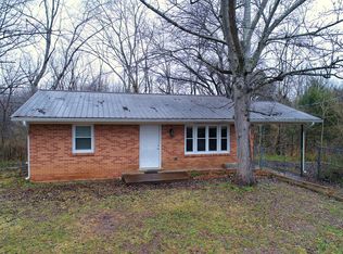 1080 Birdsong Rd, Camden, TN 38320