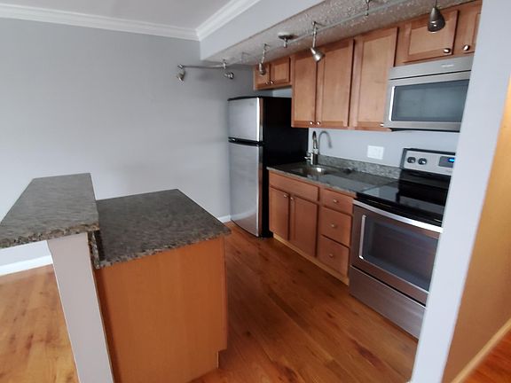 4th image of 4355 Maryland Ave APT 316