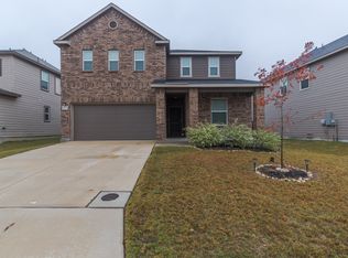 405 Briarfield Dr, Seguin, TX 78155