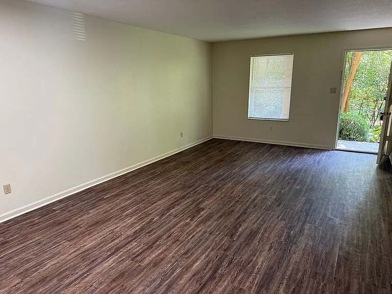 1101 Washington Ct #1 — Photo 8