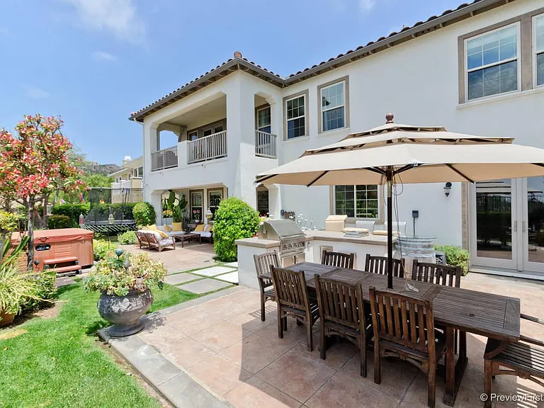 858 Genoa Way — Photo 8