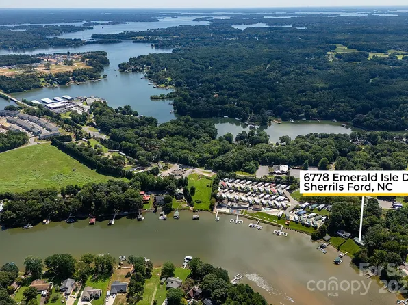 6778 Emerald Isle Dr, Sherrills Ford, NC 28673