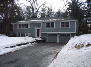 10 Whittier Dr, Acton, MA 01720