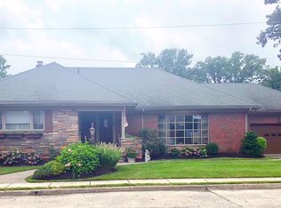 71 Bridle Way, Fort Lee, NJ 07024