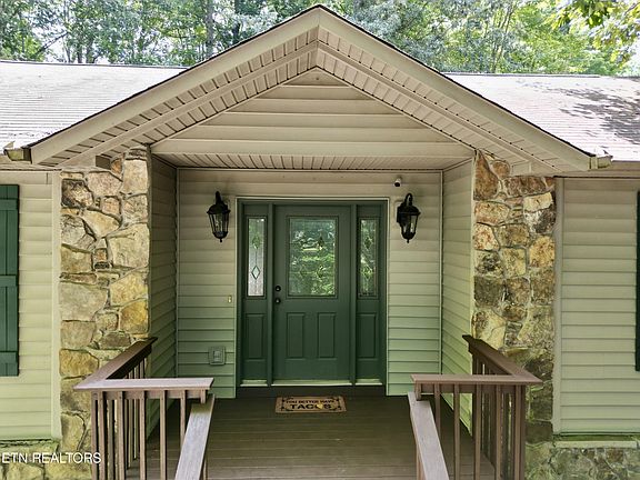 3rd image of 8540 Troutman Ln