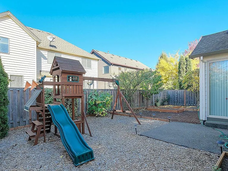 6387 NE Meadowgate Ct — Photo 19