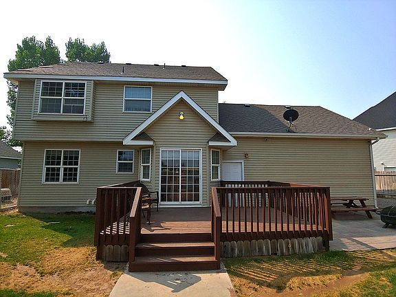 3rd image of 600 Sycamore Cir