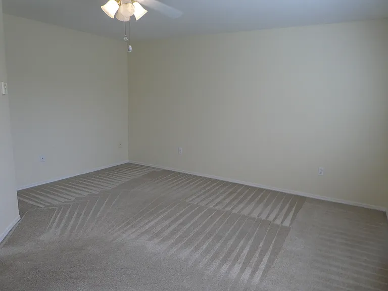 7123 SW Sagert St #104 — Photo 24