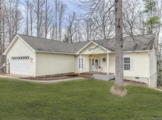 32 Haugom Dr, Marshall, NC 28753