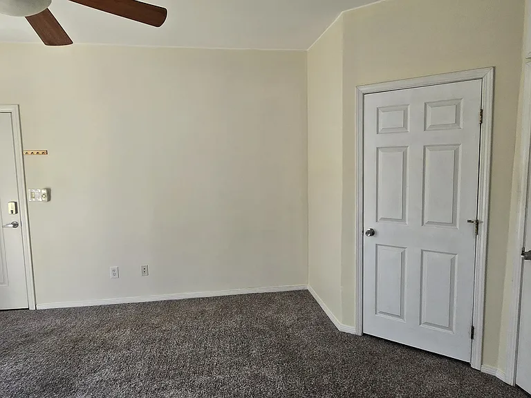 6212 Zelzah Ave — Photo 11