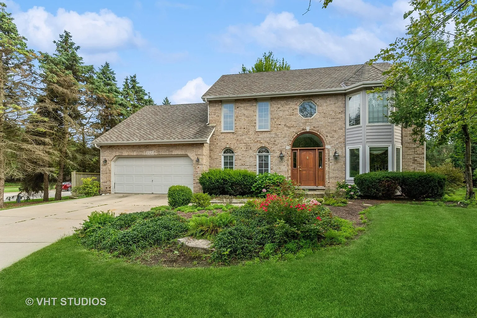 1523 Greenlake Dr photo 1