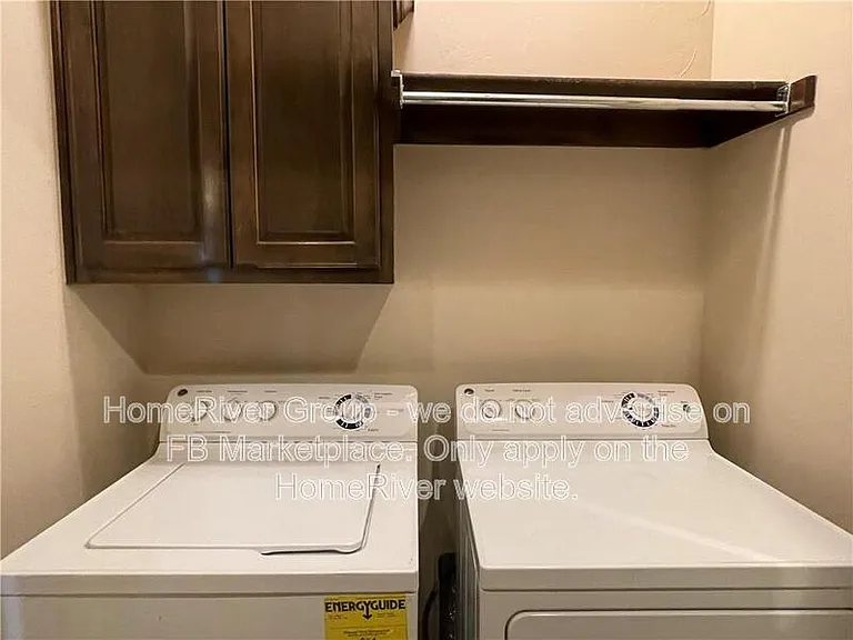 1004 SW 92nd St — Photo 8