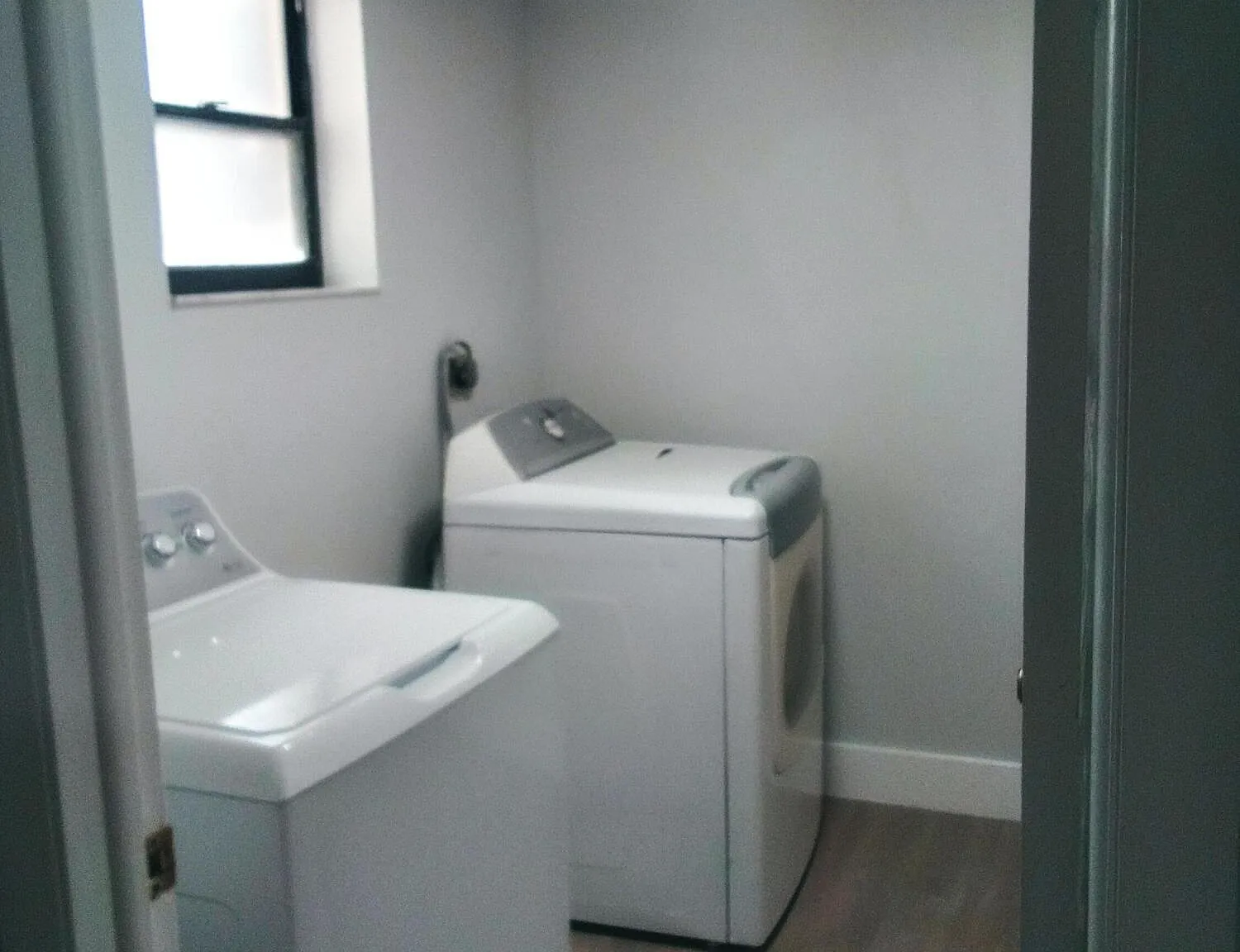 3 bed, 2.5 bath, 2170 sqft, $3,750 — Photo 3
