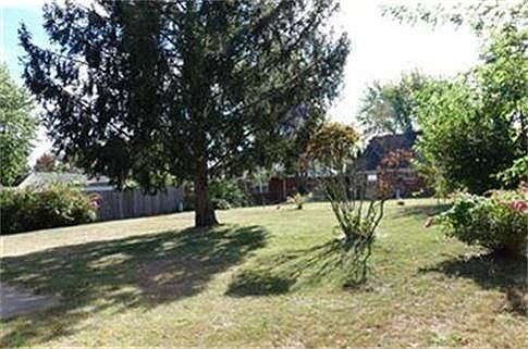 2nd image of 664 Georgia Dr