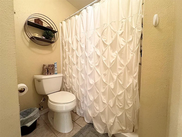 5550 N Braeswood Blvd #128 — Photo 13