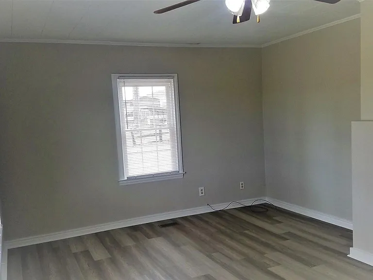 661 Crawford Rd — Photo 9