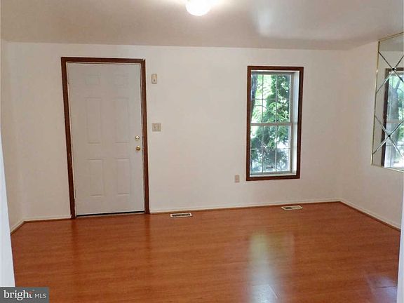 2nd image of 603 N Washington St