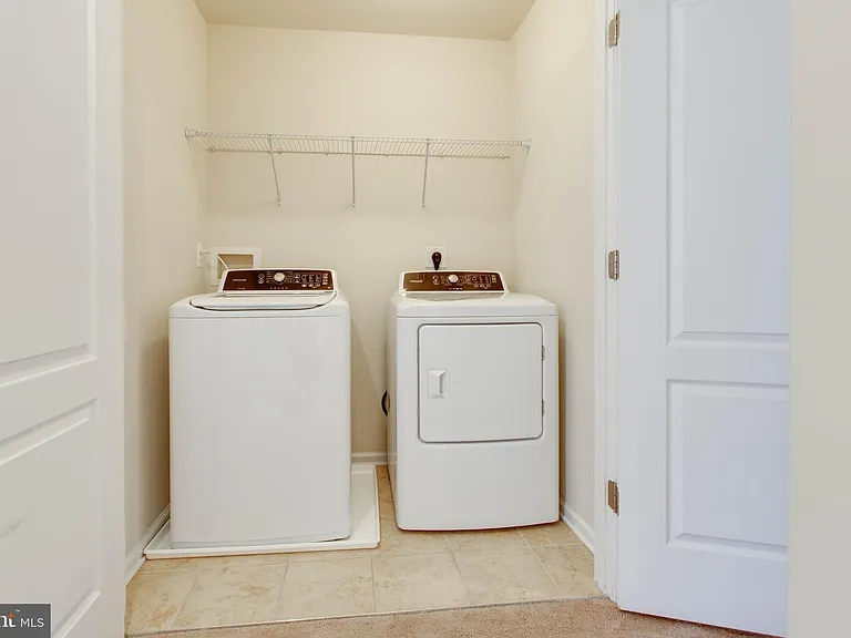1022 Linden Dr — Photo 36