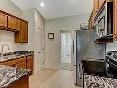 4 bed, 2069 sqft, $2,450 — Photo 2